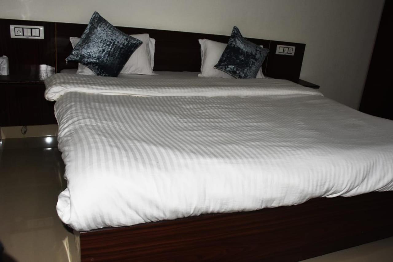 Corbett Bhavesh Home Stay Jhirna Luaran gambar