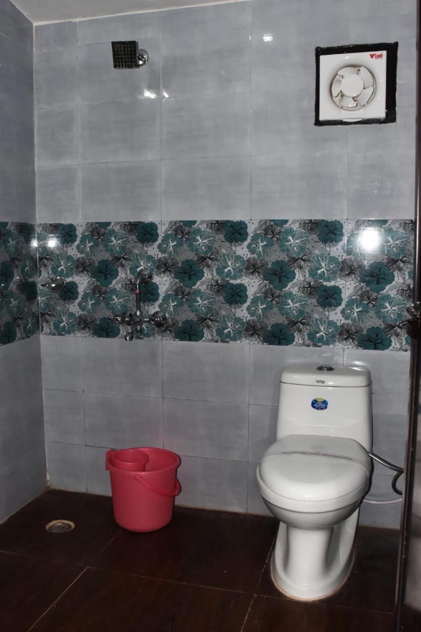 Corbett Bhavesh Home Stay Jhirna Bilik gambar