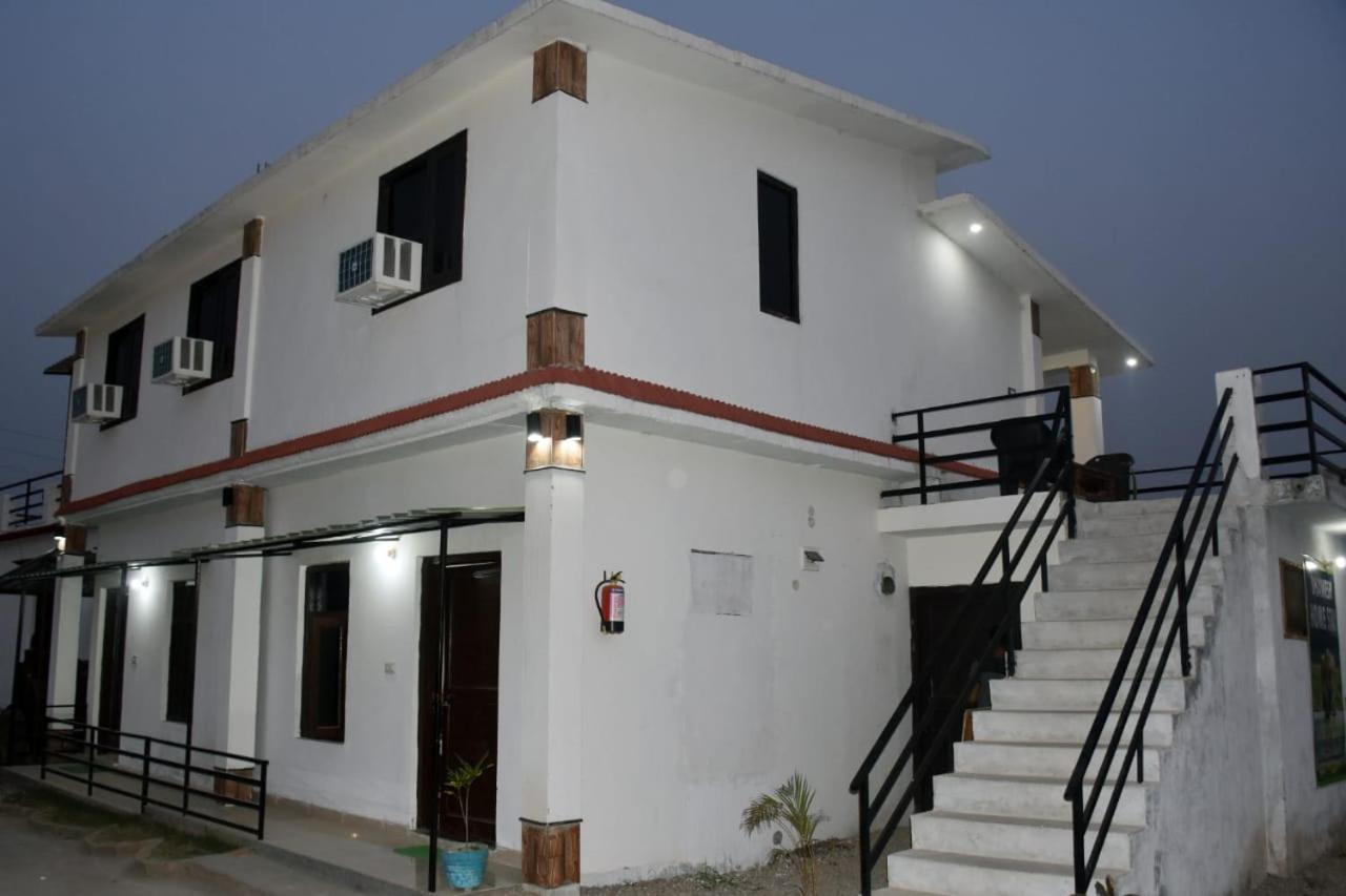 Corbett Bhavesh Home Stay Jhirna Bilik gambar